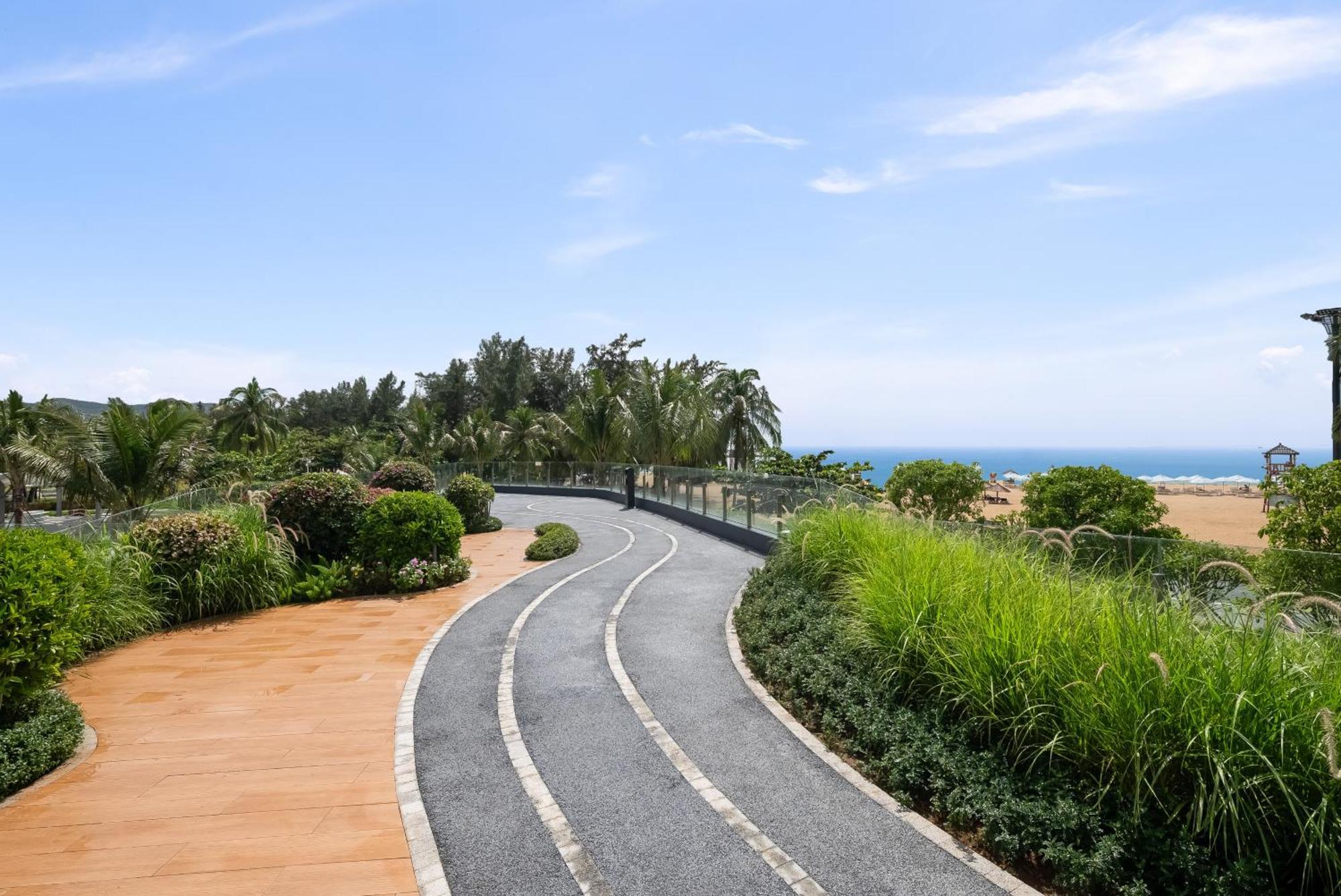 Puhai Sea View Apt By Hailan Tour At Sanya Yazhou Bay#Only 100 Meters To Beach And Sea Swimming Area Екстер'єр фото