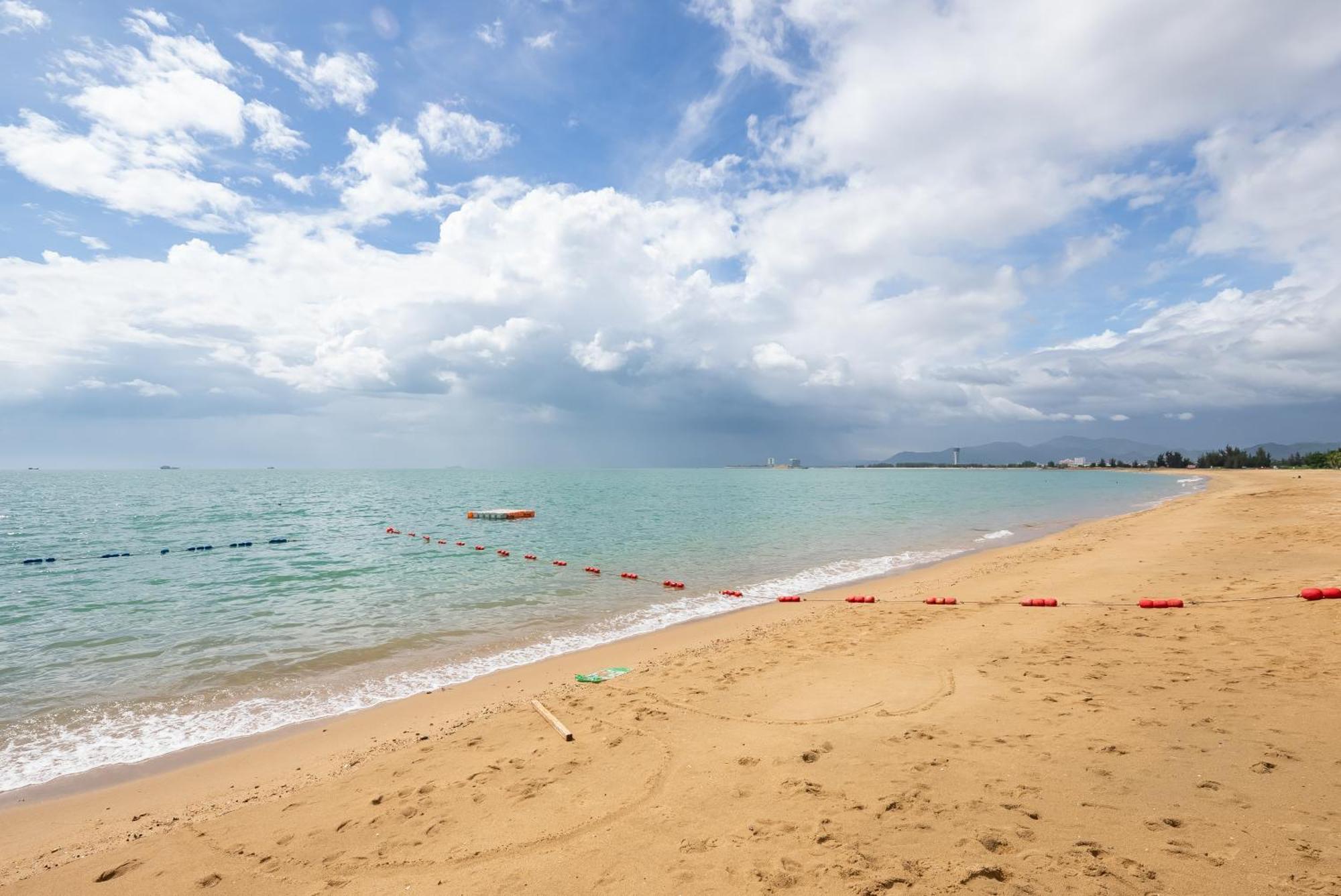 Puhai Sea View Apt By Hailan Tour At Sanya Yazhou Bay#Only 100 Meters To Beach And Sea Swimming Area Екстер'єр фото